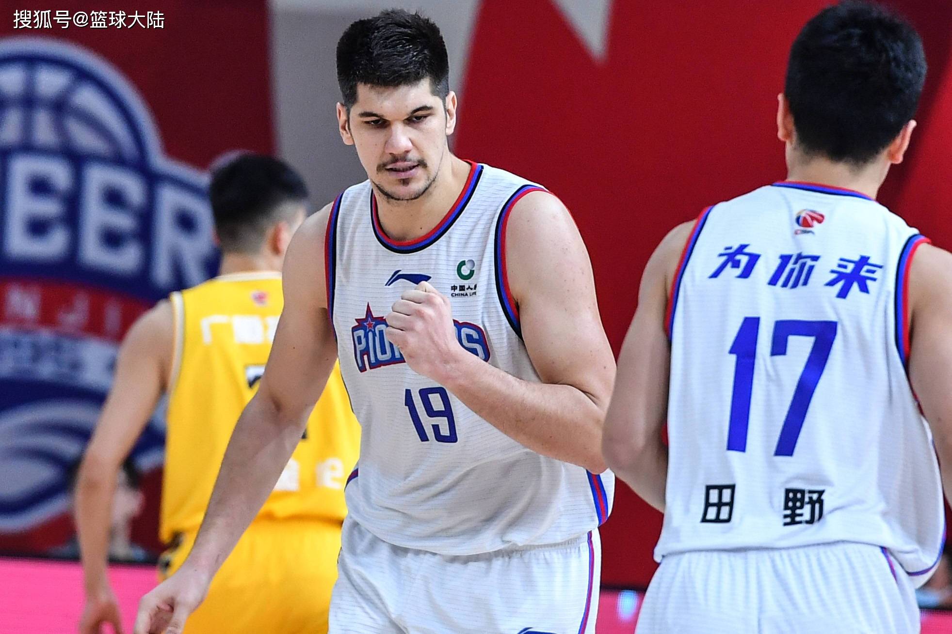 正规平台-包含葡超赛程吃紧，上海久事窗口期伤情更新，悬念犹存，赛季目标并未改变的词条